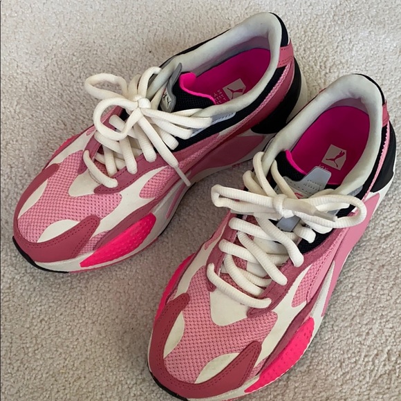 Puma - Picture 4 of 5